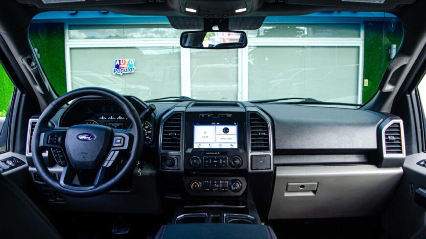 Ford F 150 FX4 2018 interior completo