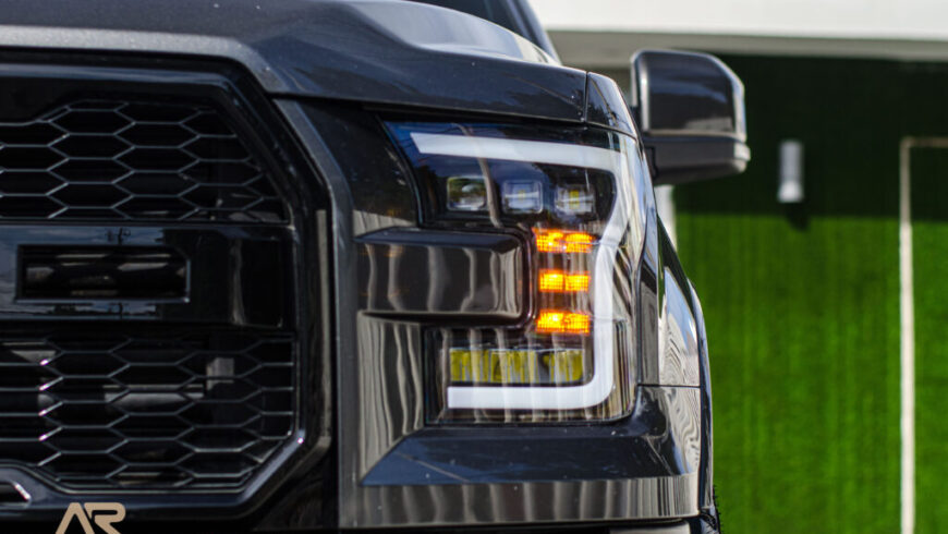 Ford-F150-FX4-2016 Frente - Lateral Detalles Luces