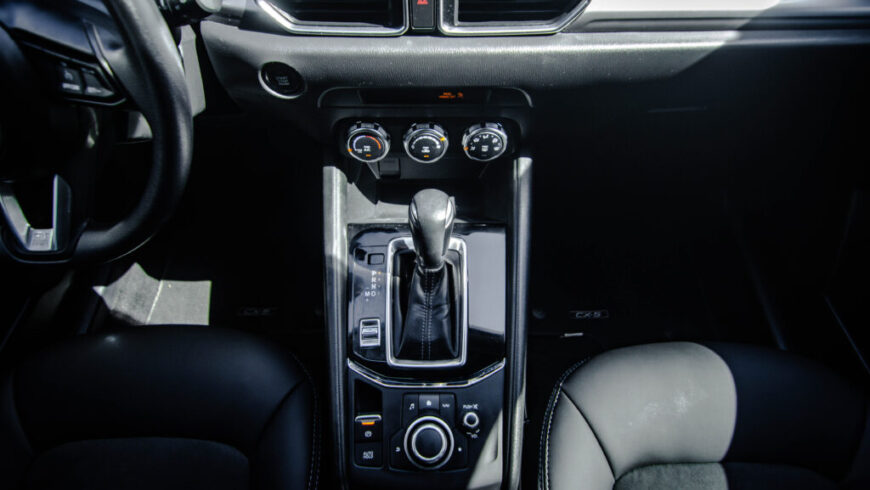 Mazda CX-5 Sport 2017 Interior Transmisión