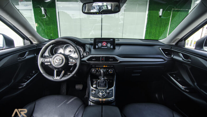 Mazda CX-9 Touring 2018 Frente interior